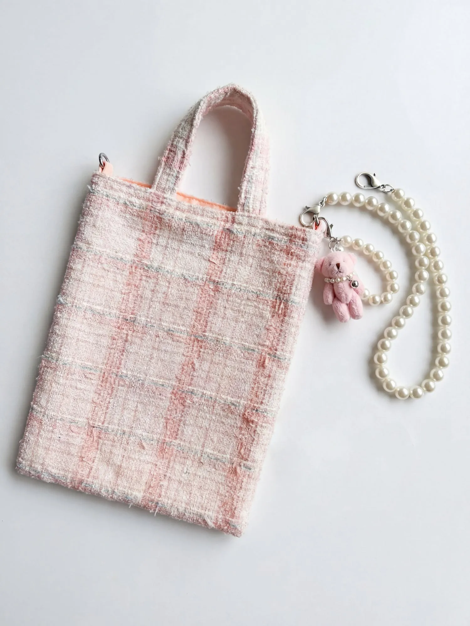 The Linton Luxe Tote sold by Supesu product image thumbnail 3