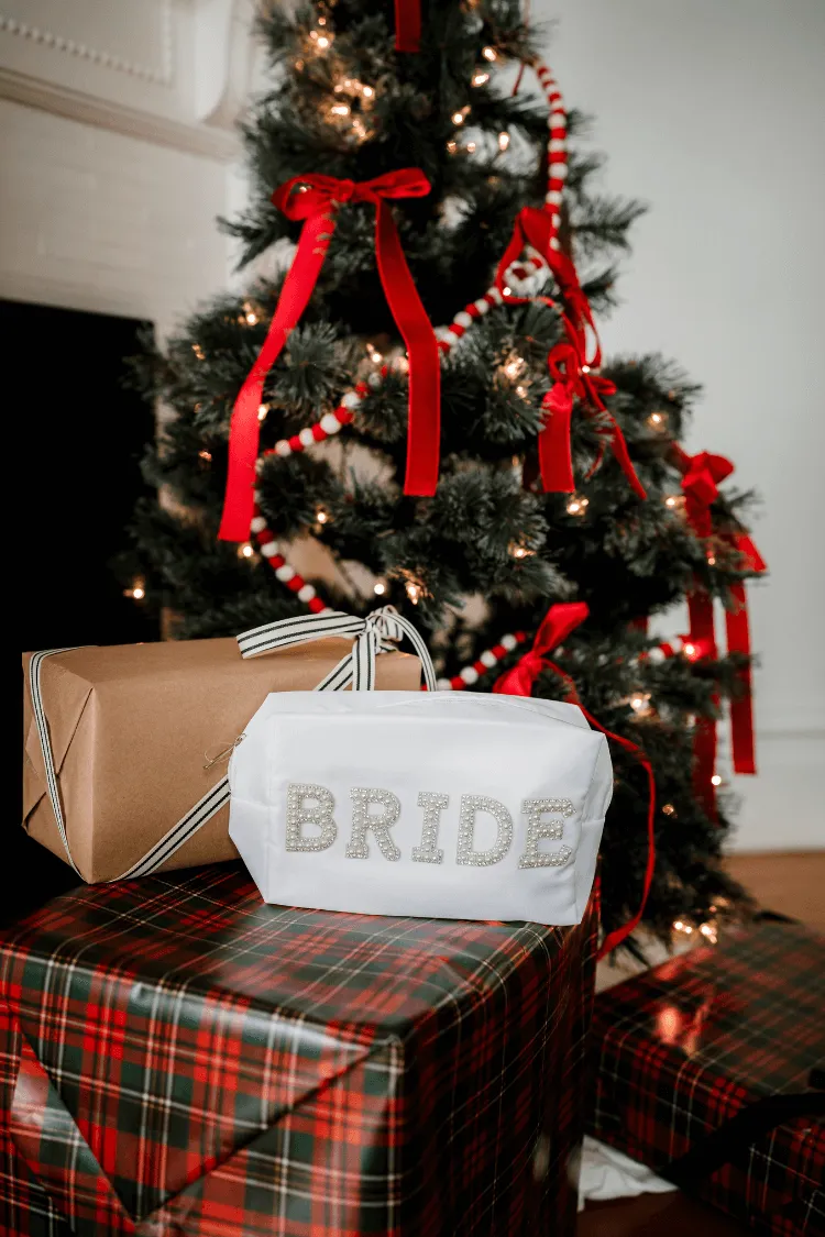 Bride Toiletry Bag sold by Confête product image thumbnail 2