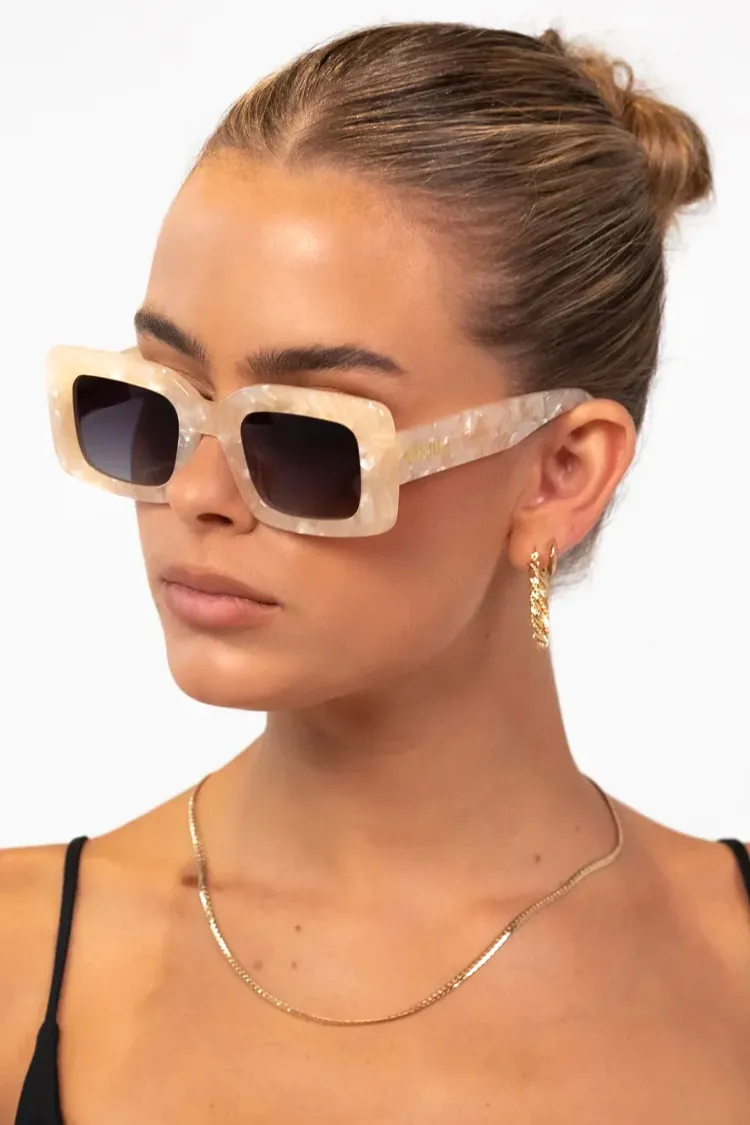 The Kendall Sunglasses - Pearl sold by Confête product image thumbnail 2