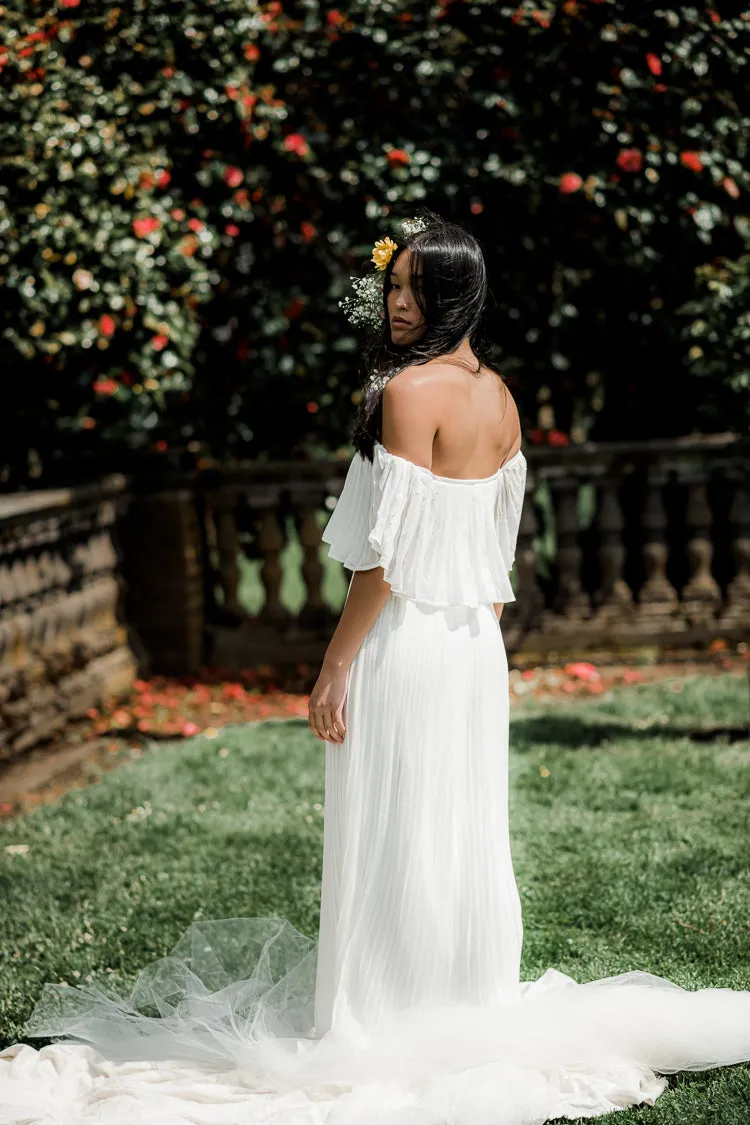 Naomi White Pleated Maxi Dress sold by Confête product image thumbnail 4