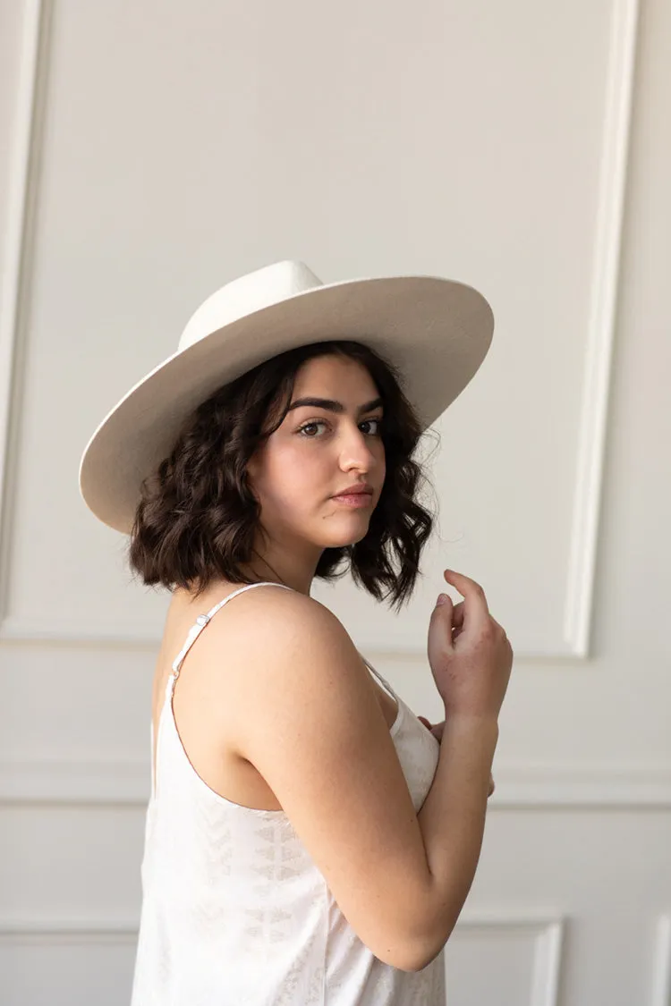 Antibes White and Gold Maxi - FINAL SALE sold by Confête product image thumbnail 2