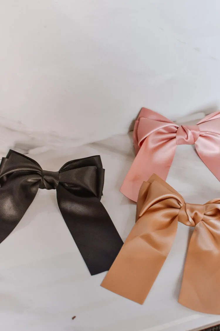 Oversized Bow Barrette sold by Confête product image thumbnail 3