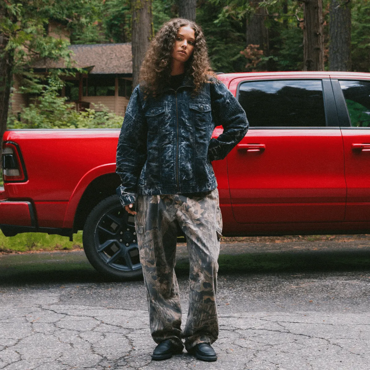 Wilde Black Pebble Lug - Women's sold by Duke + Dexter product image thumbnail 2