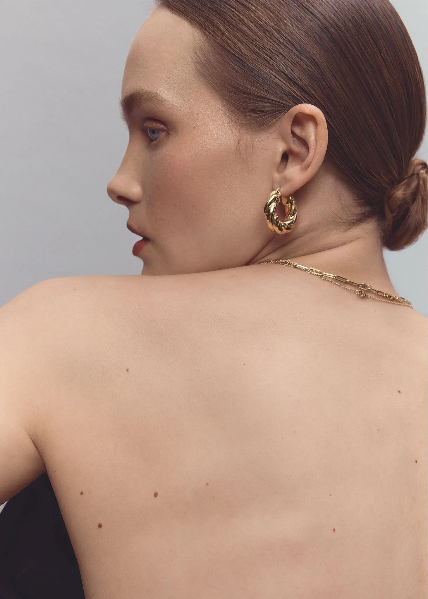 Taylor Twist Hoop Earrings sold by Kinn product image thumbnail 2