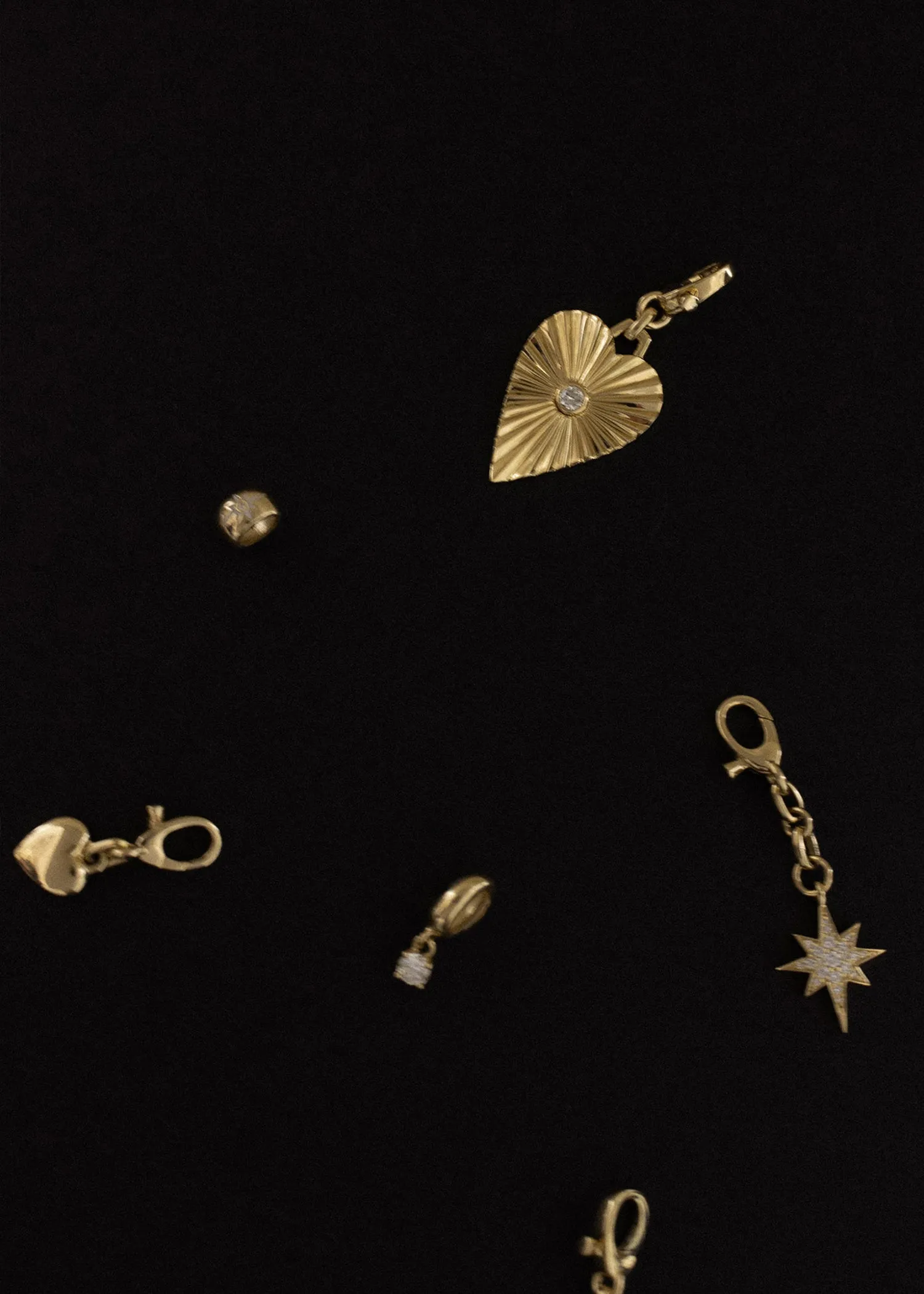 Ribbed Heart Pendant Diamond sold by Kinn product image thumbnail 5