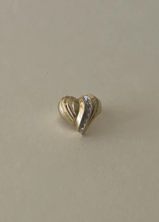 Vintage Heart Diamond Ring sold by Kinn product image thumbnail 4