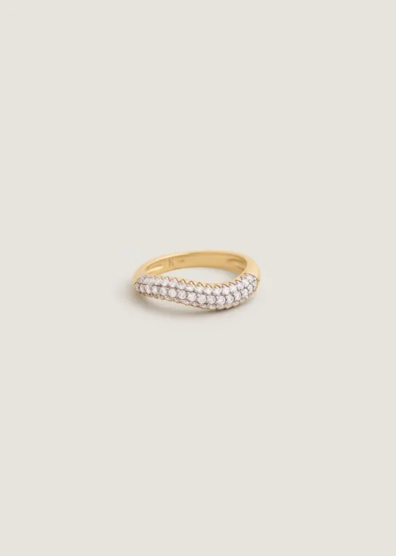 Pavé Wave Ring Diamond made by Kinn