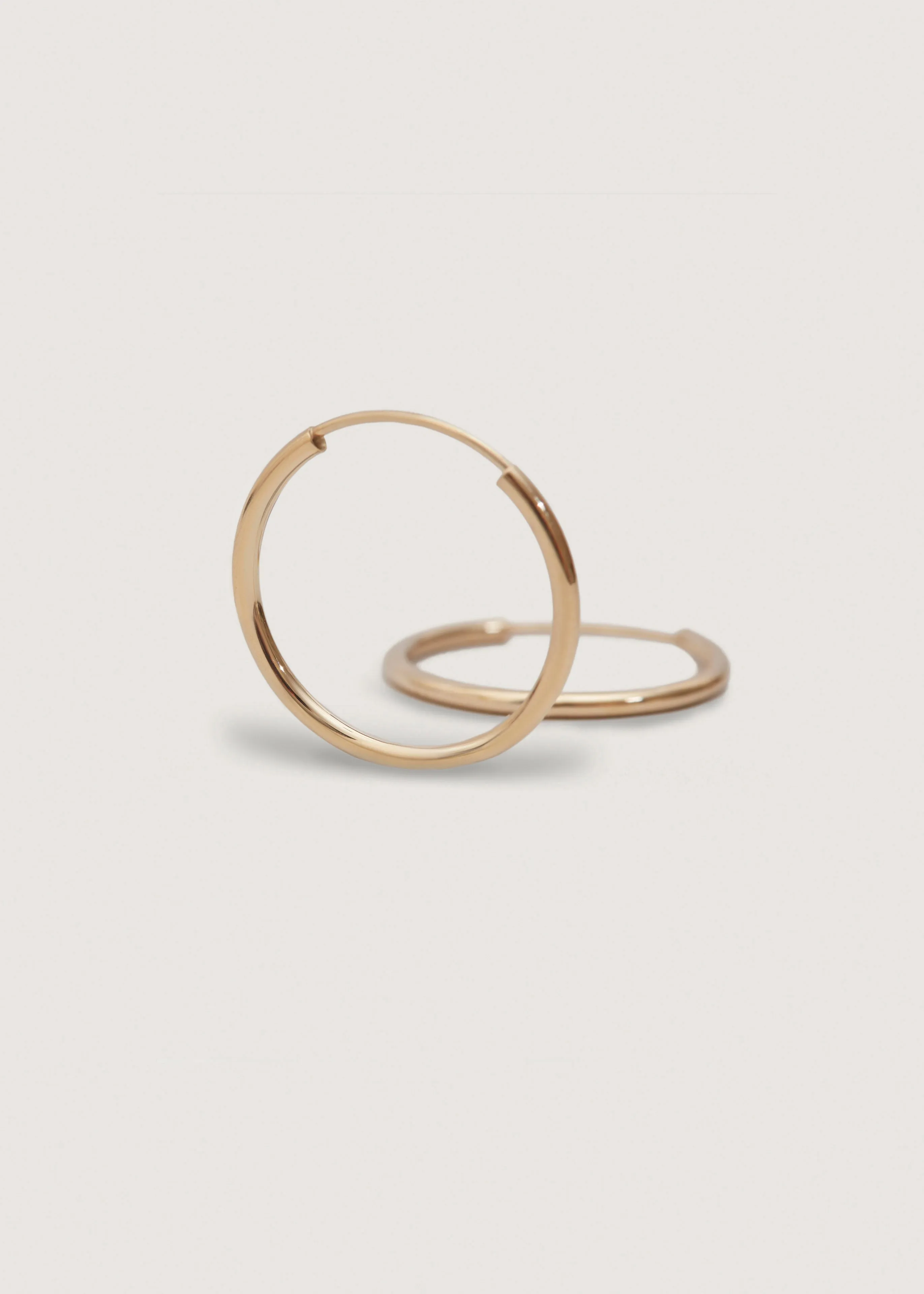 Lightweight Hoop Earrings Small sold by Kinn product image thumbnail 3