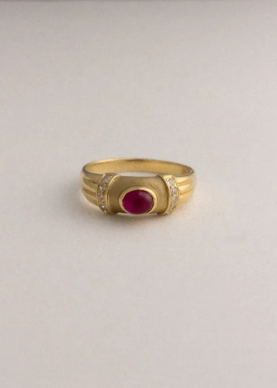Vintage 1980s Oval Ruby Cabochon Ring sold by Kinn