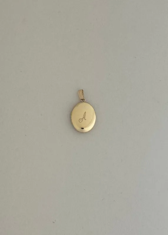Archive Maison Oval Locket 14k sold by Kinn
