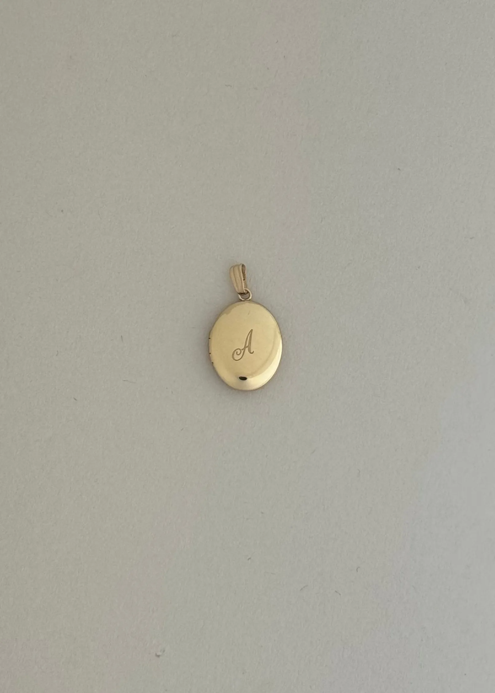 Archive Maison Oval Locket 14k sold by Kinn