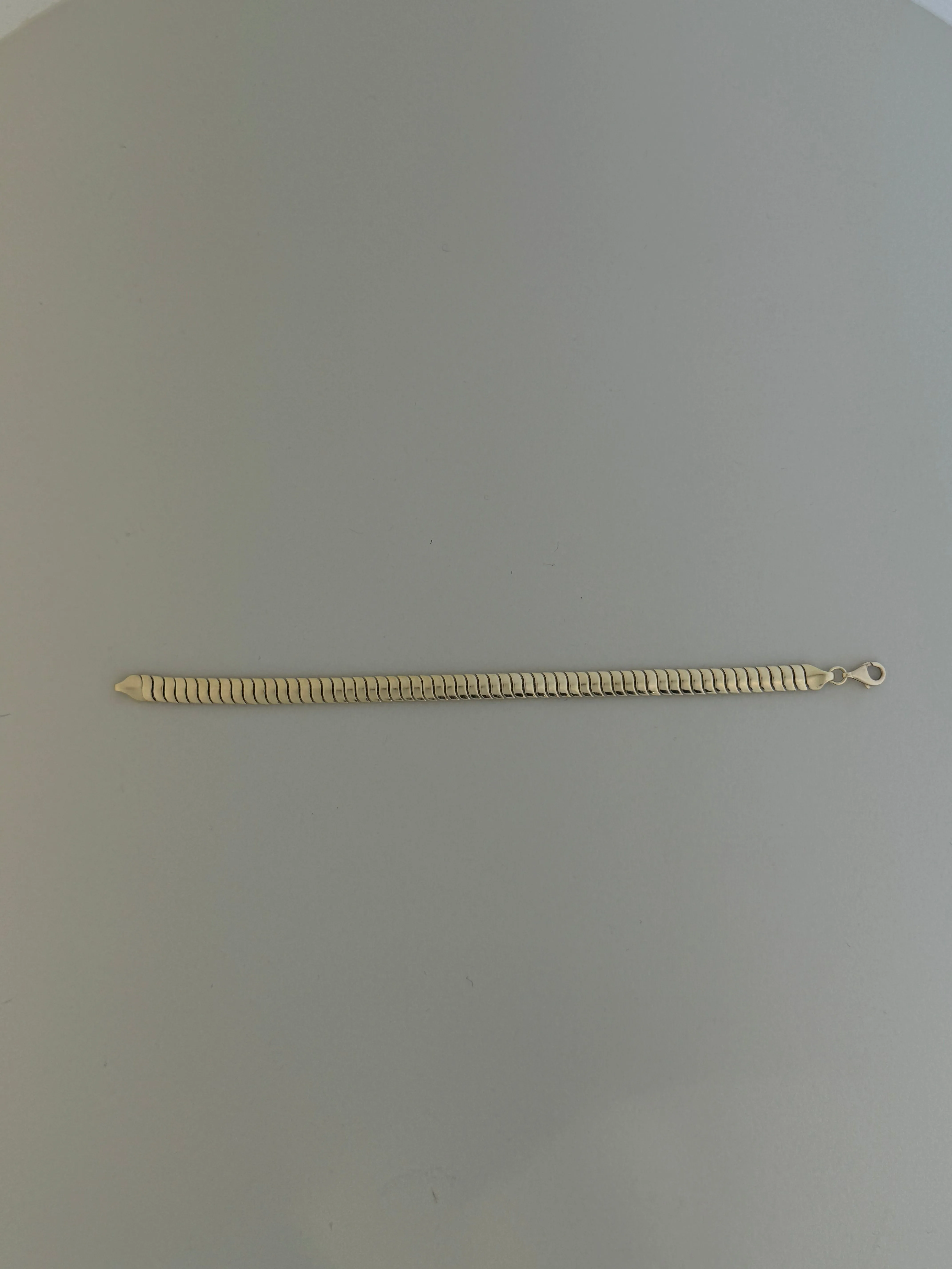 Archive Cobra Chain Bracelet - 6.5 sold by Kinn product image thumbnail 2