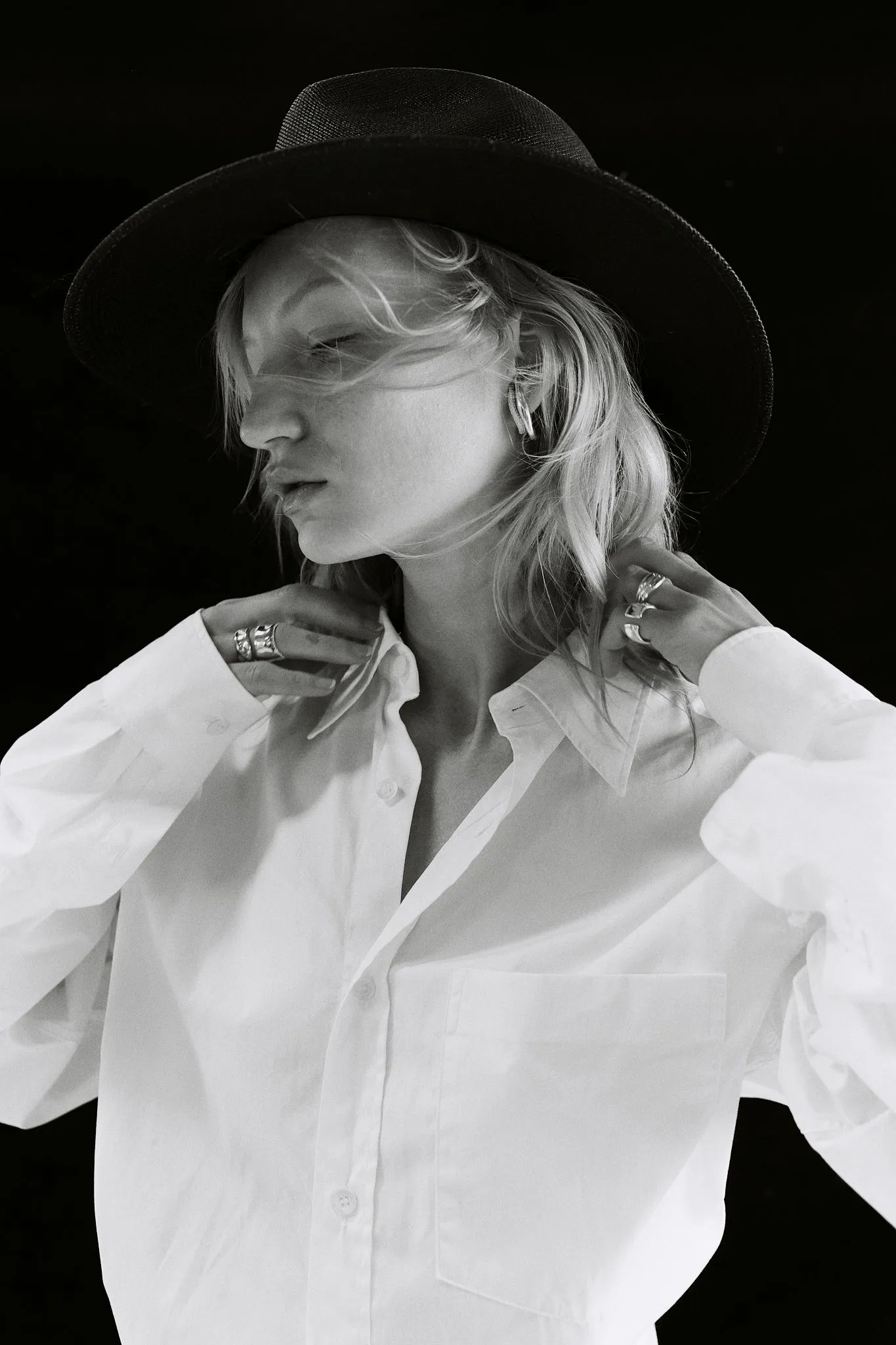 Rhea Sculptural Wave Earring Diamond Silver sold by Kinn product image thumbnail 2