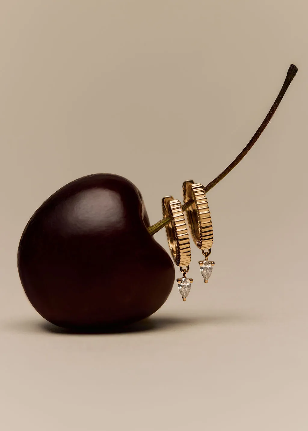 Solis Ribbed Huggie Earrings Diamond sold by Kinn product image thumbnail 3