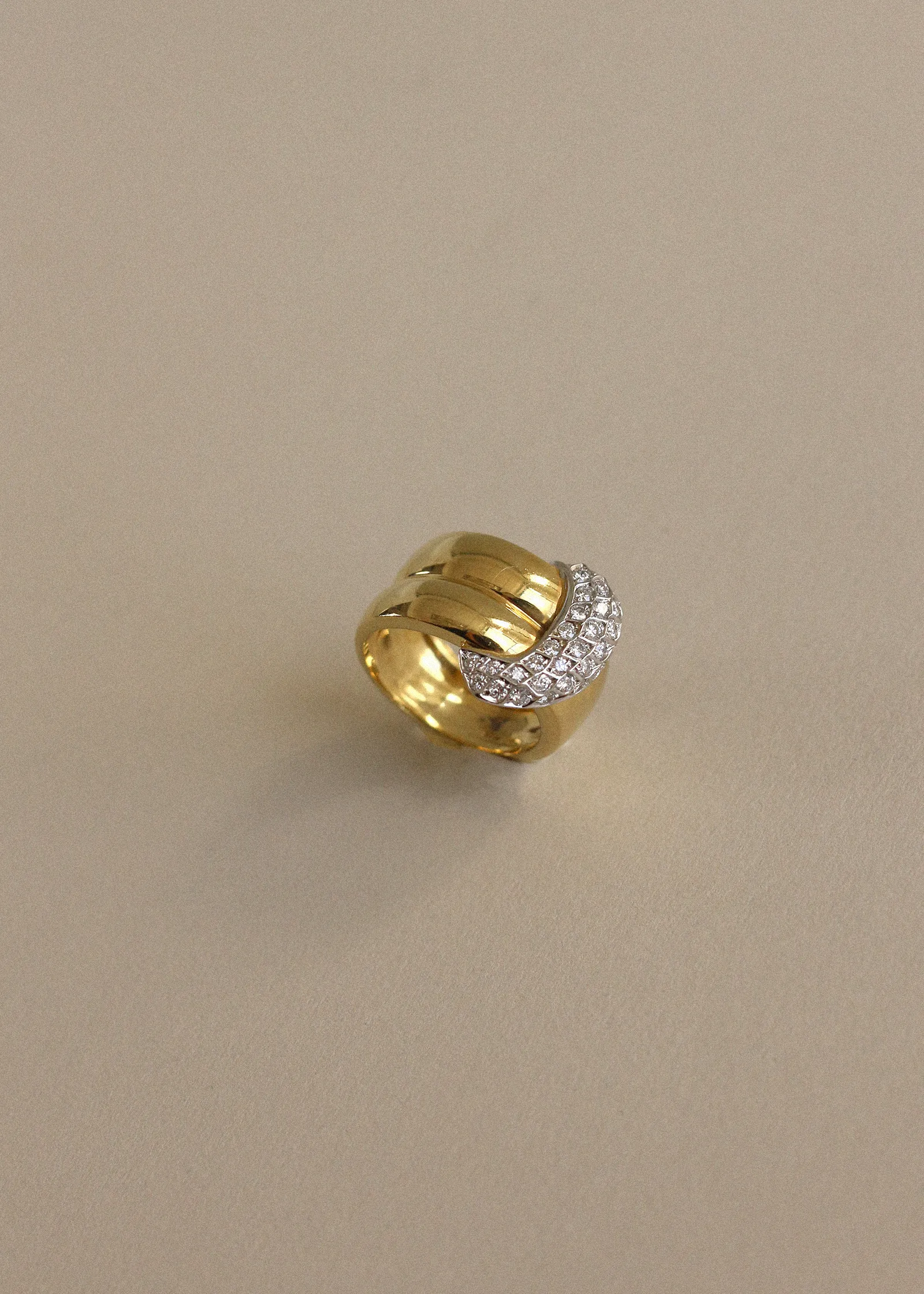Vintage Pavé Arch 18k Diamond Ring sold by Kinn product image thumbnail 3