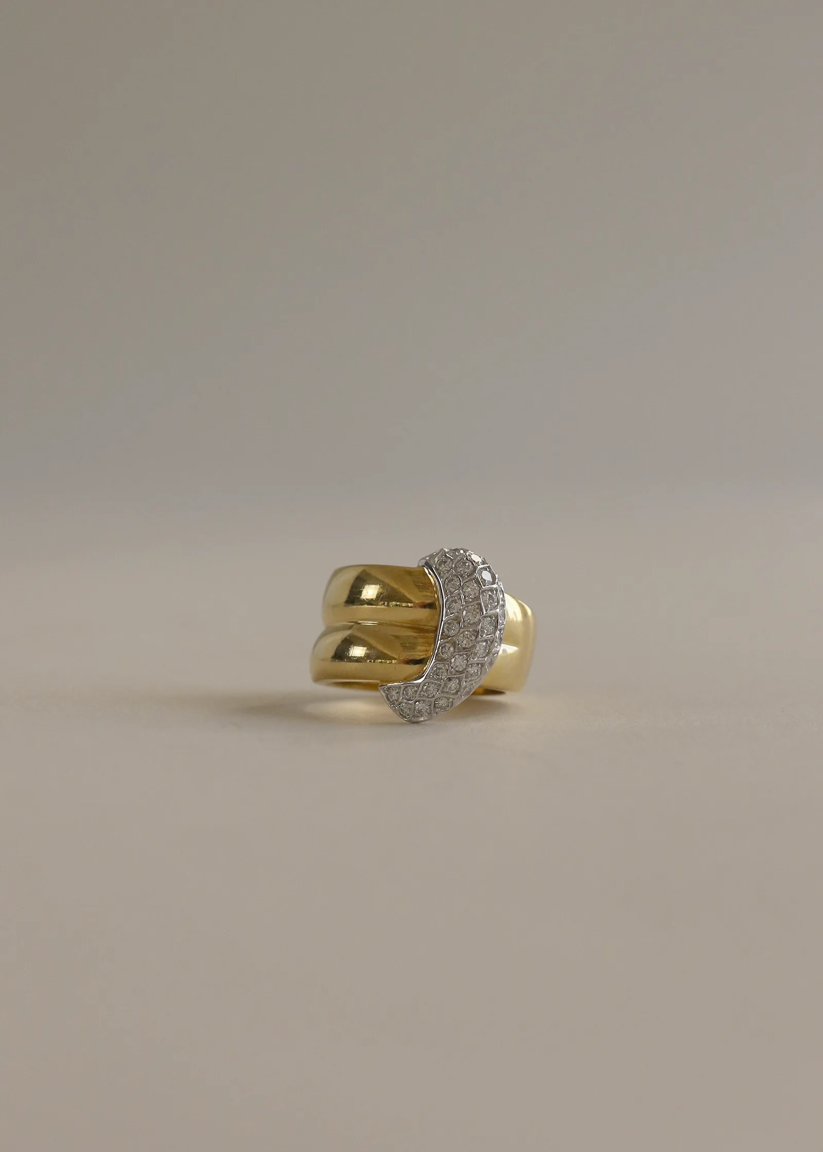 Vintage Pavé Arch 18k Diamond Ring sold by Kinn product image thumbnail 4