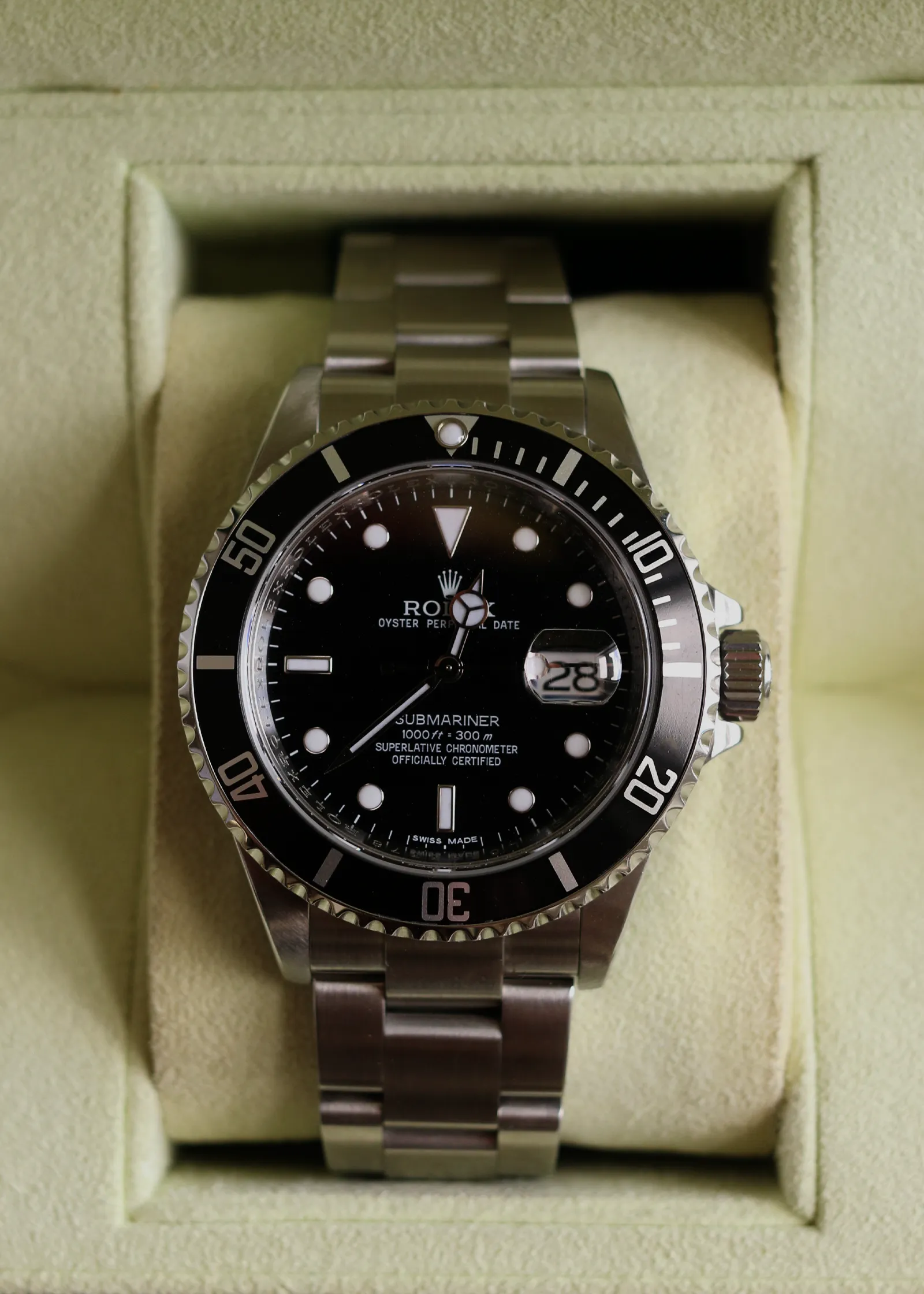 Rolex Submariner Date 16610 Engraved Rehaut sold by Kinn product image thumbnail 3