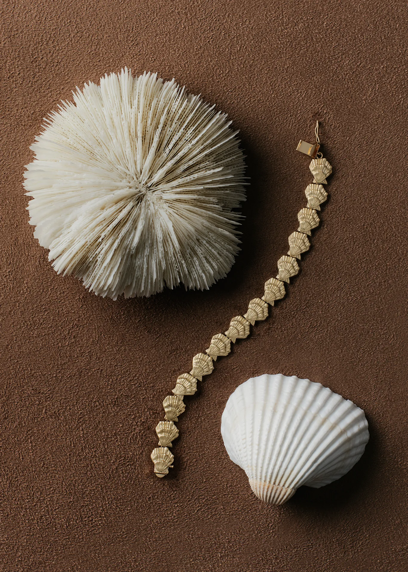 Eternity Shell Bracelet Gold sold by Kinn product image thumbnail 3