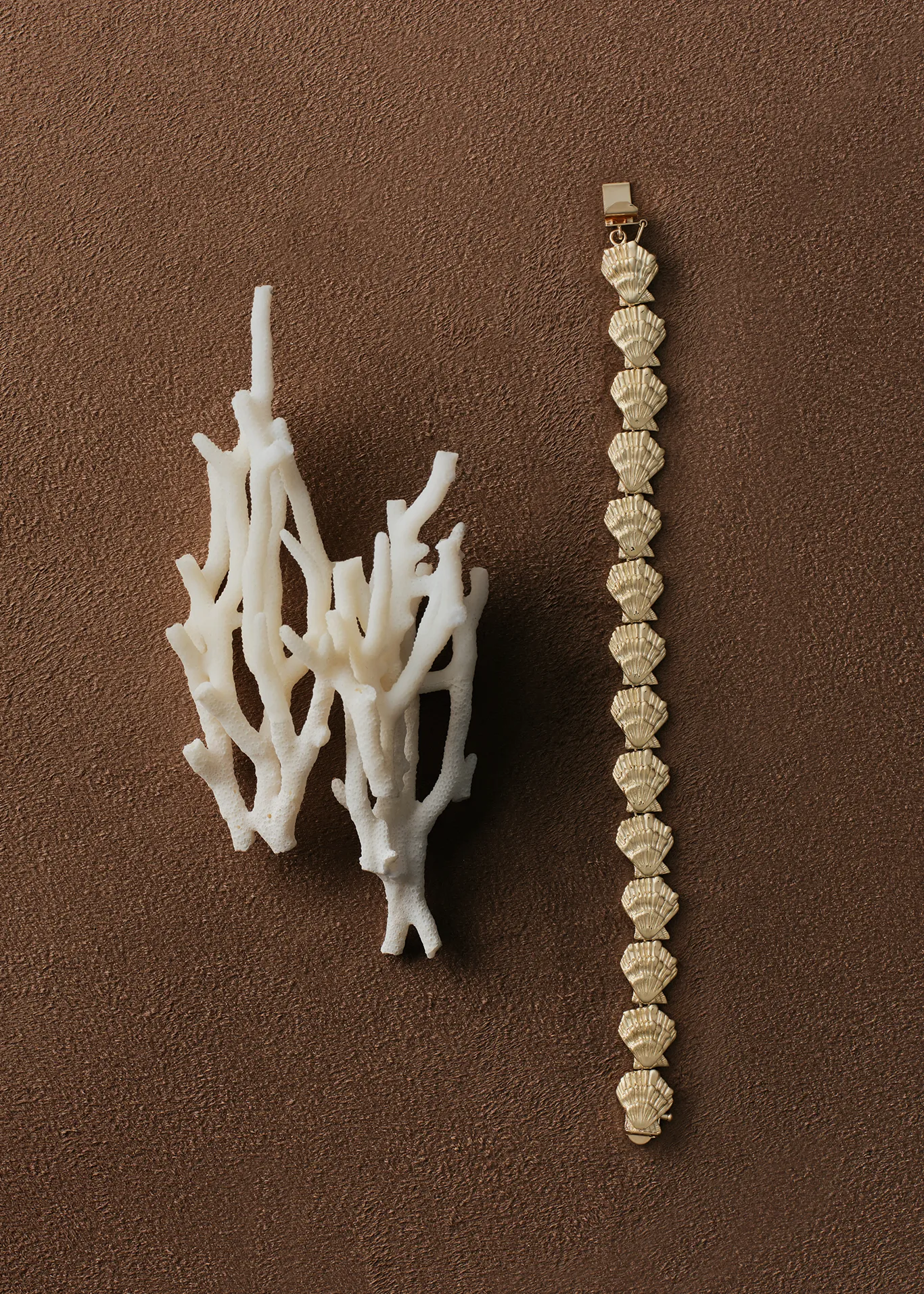 Eternity Shell Bracelet Gold sold by Kinn product image thumbnail 5