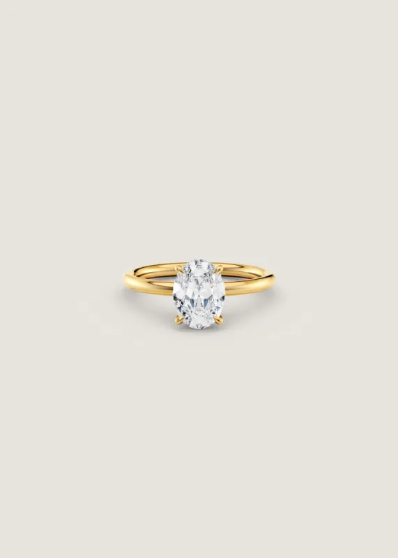 Elizabeth Oval Ring Natural Diamond sold by Kinn