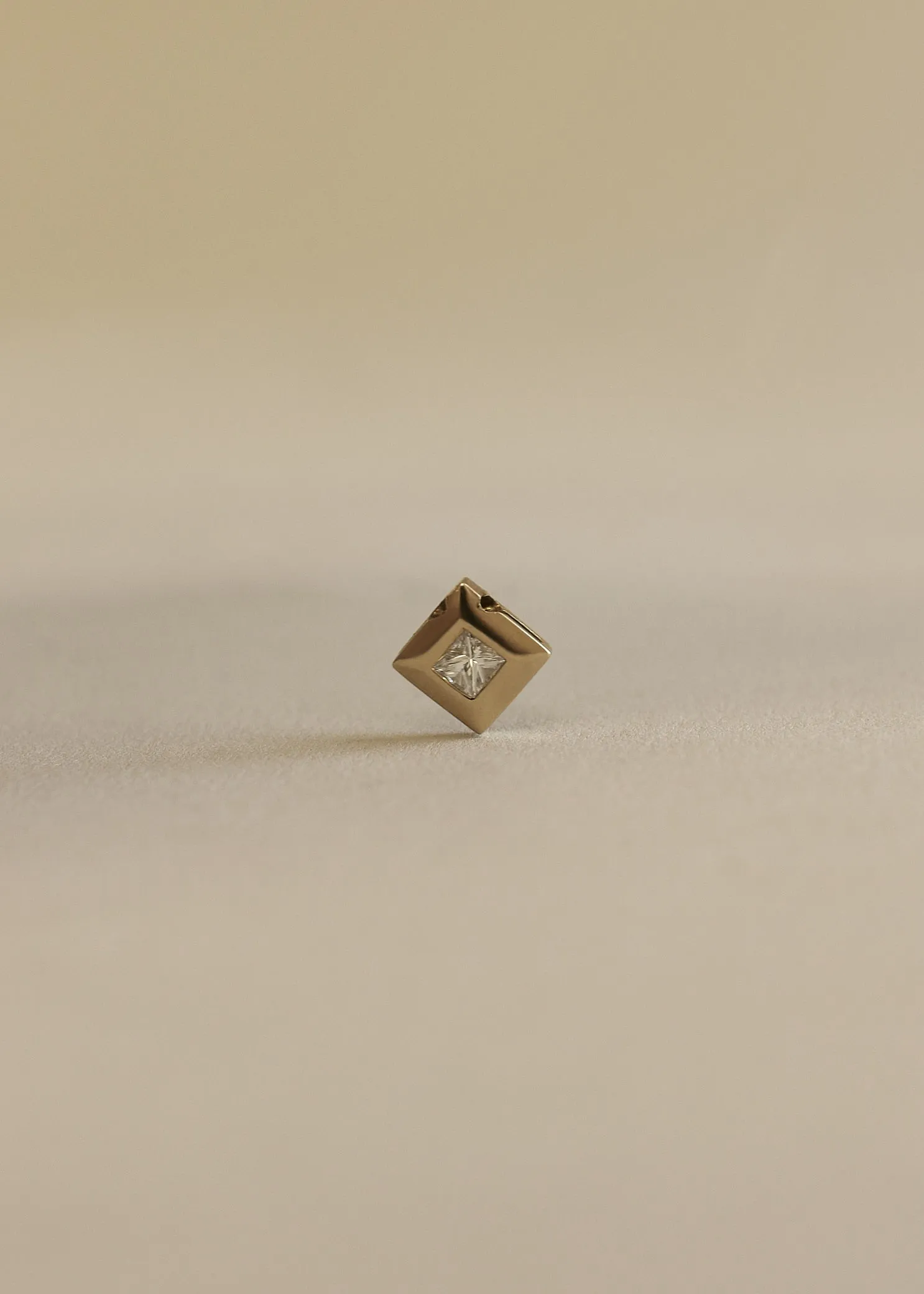 Vintage Square Pendant 18K sold by Kinn product image thumbnail 3