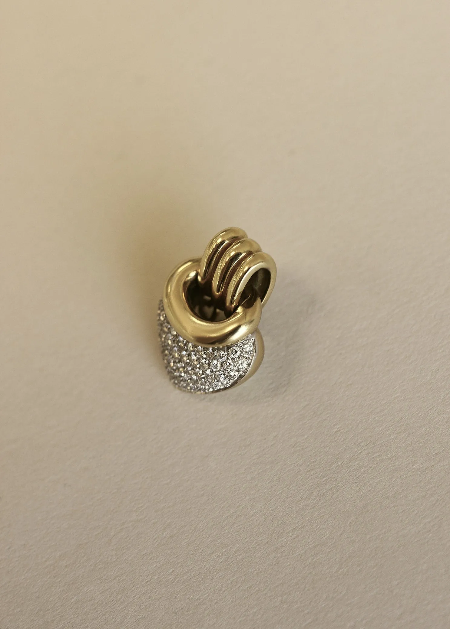 Vintage Heart Bold Pavé Pendant 18K sold by Kinn product image thumbnail 4