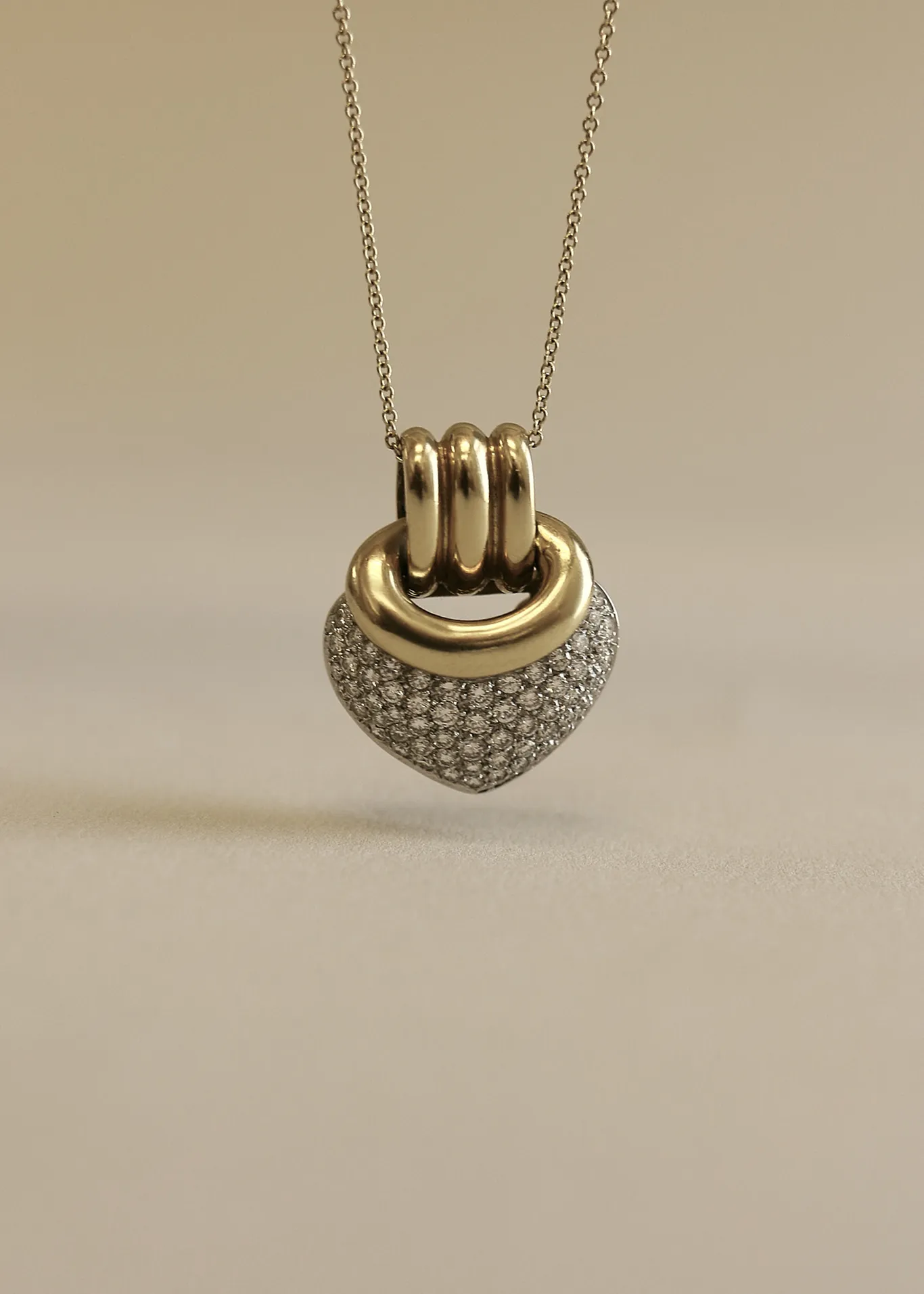 Vintage Heart Bold Pavé Pendant 18K sold by Kinn product image thumbnail 3