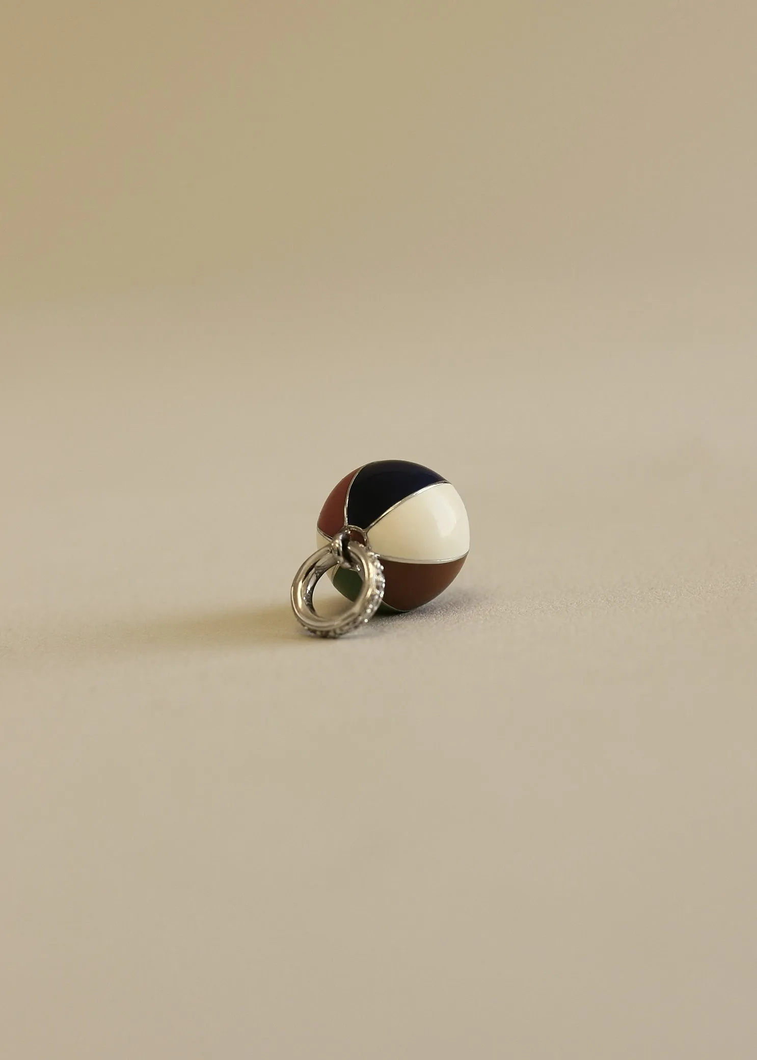 Vintage Beach Ball Pendant 18K sold by Kinn product image thumbnail 3