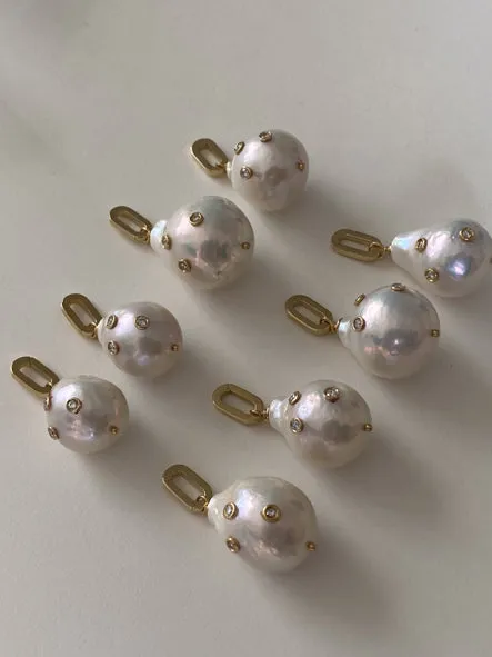 Archive Baroque Pearl Diamond Pendant sold by Kinn product image thumbnail 2