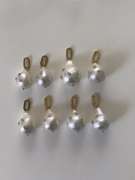 Archive Baroque Pearl Diamond Pendant sold by Kinn product image thumbnail 3