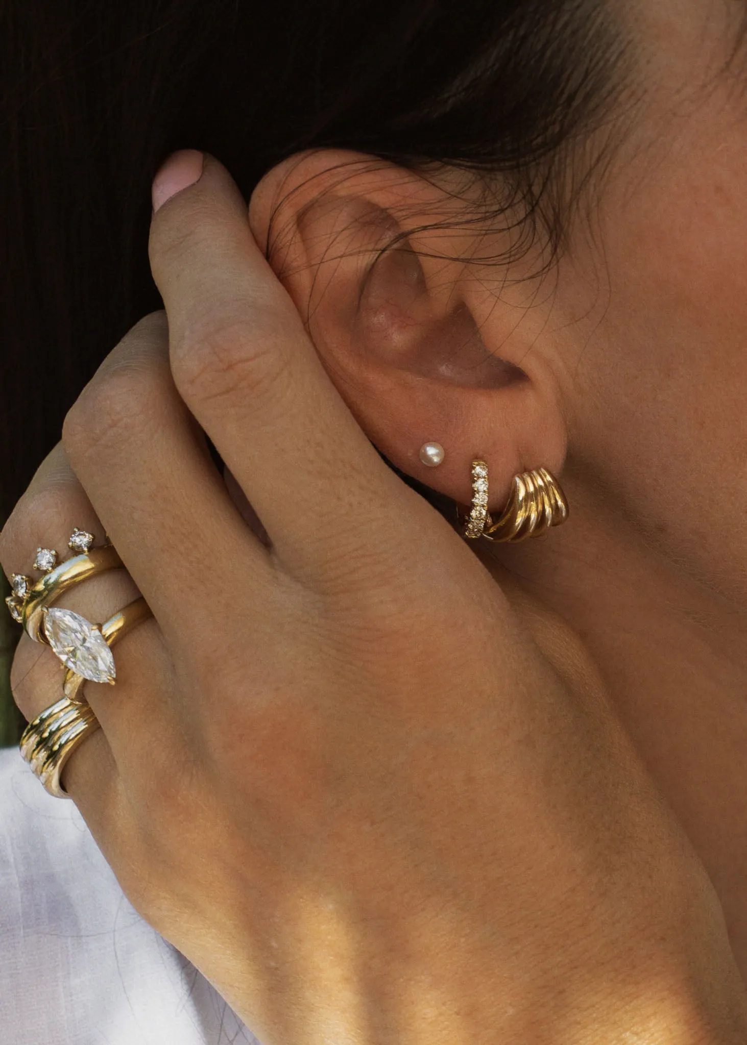 Gaia Scallop Earrings Gold sold by Kinn product image thumbnail 2