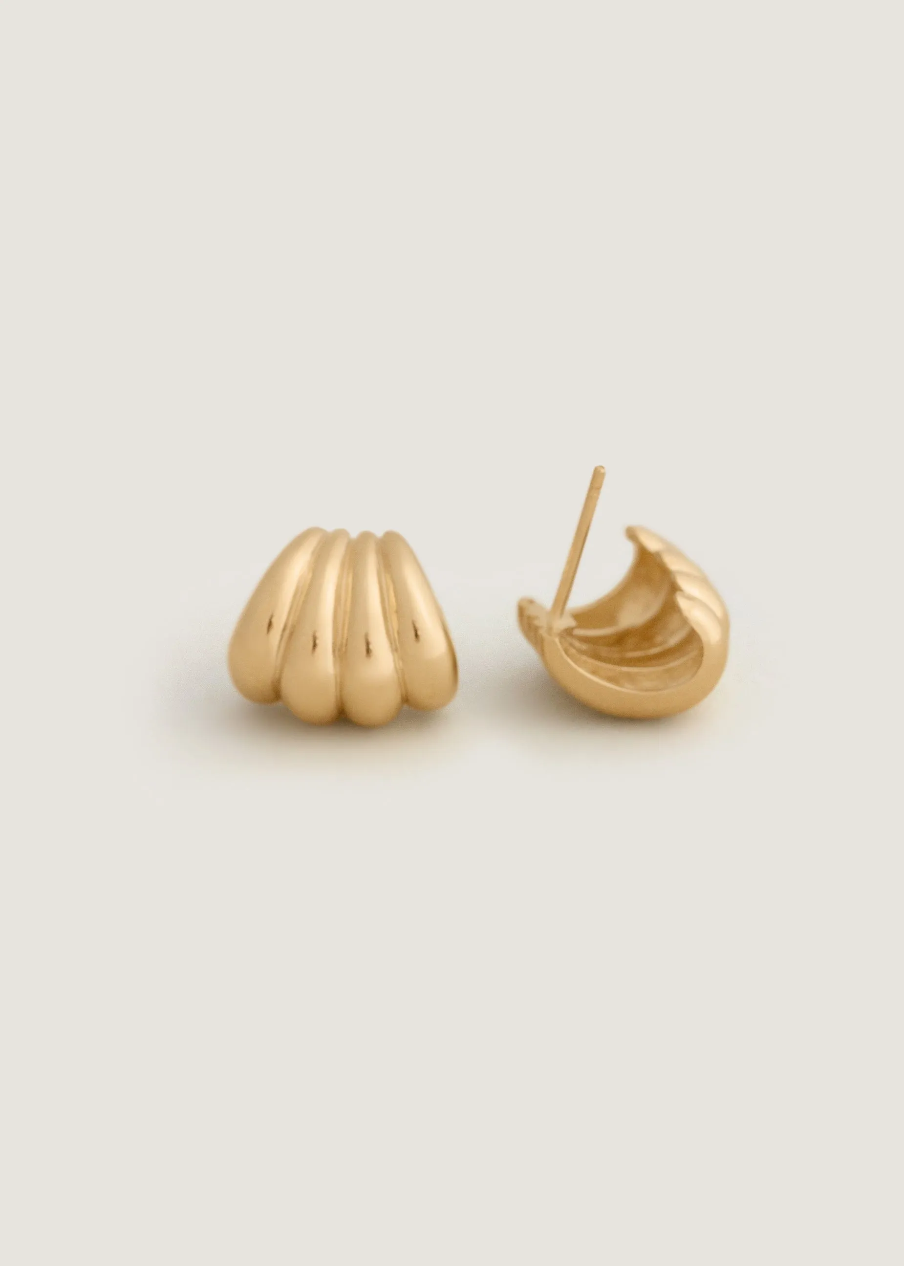 Gaia Scallop Earrings Gold sold by Kinn product image thumbnail 4