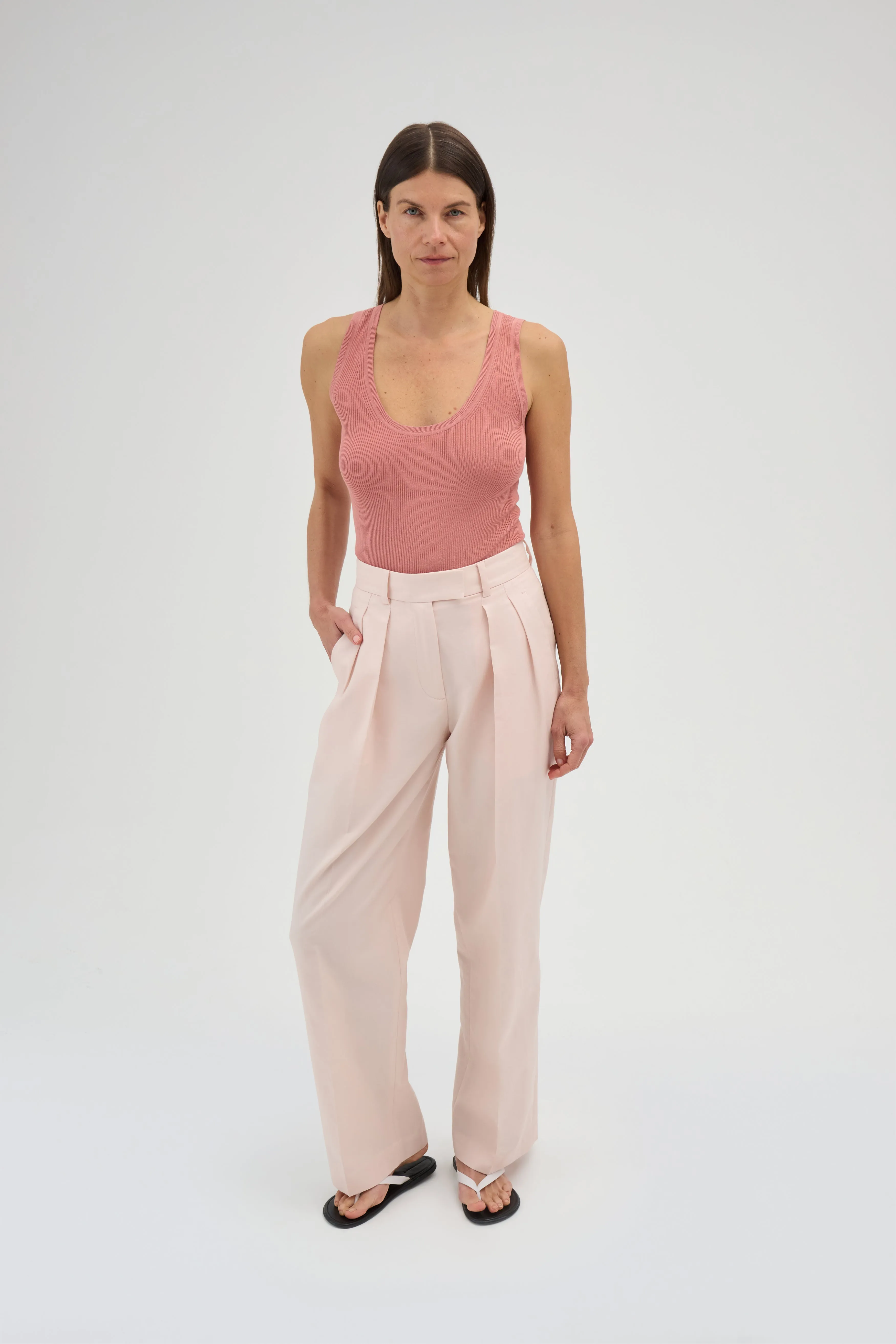 COTTON PLEATED TROUSER sold by RENGGLI