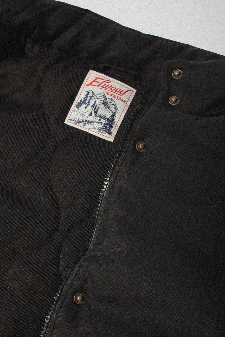 CROP PUFFER VEST sold by Elwood Clothing product image thumbnail 4