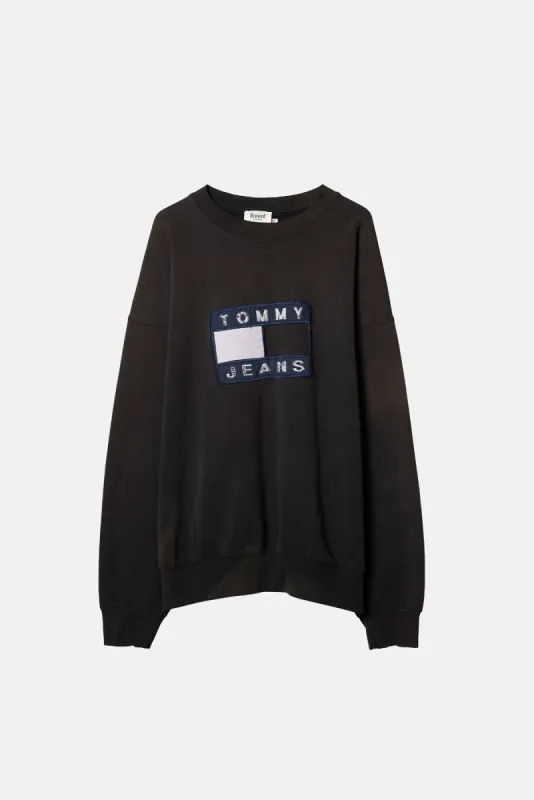 VINTAGE TOMMY CREWNECK - XXL sold by Elwood Clothing