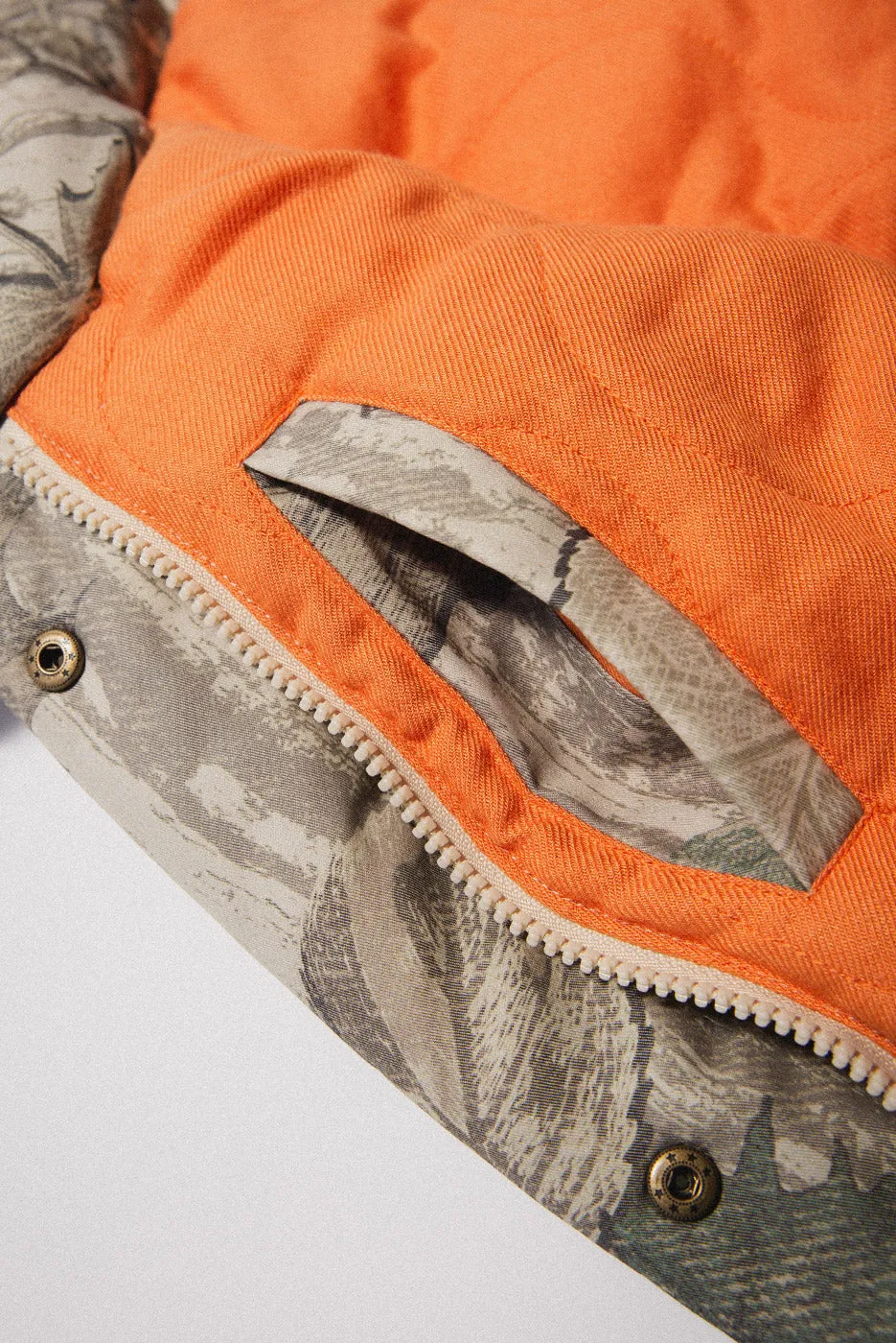 CROP PUFFER VEST sold by Elwood Clothing product image thumbnail 4