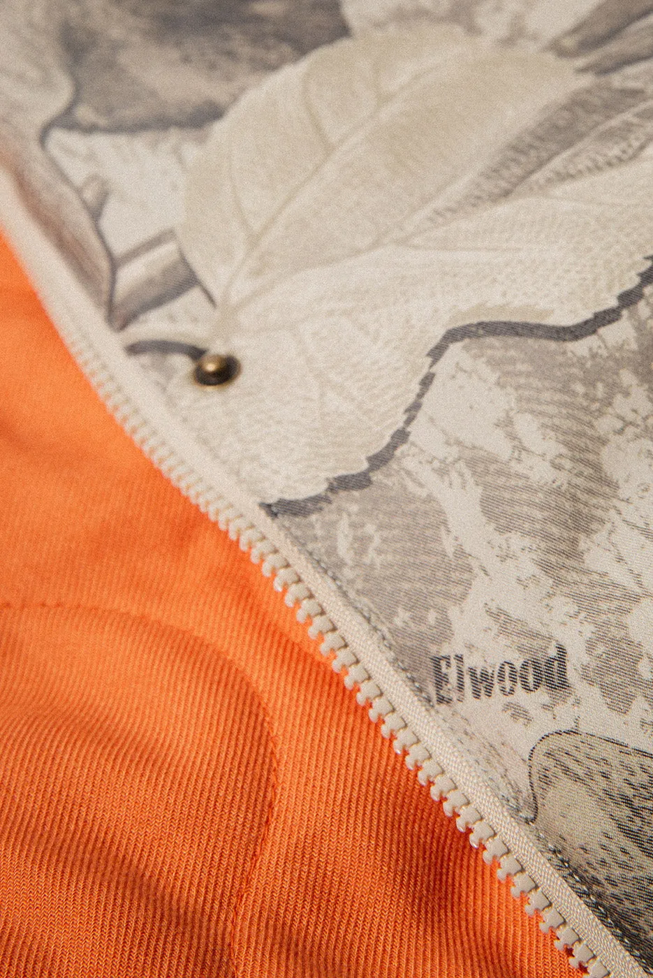 CROP PUFFER VEST sold by Elwood Clothing product image thumbnail 3