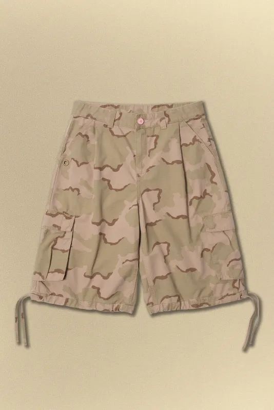 BAGGY CAMO SHORT made by Elwood Clothing