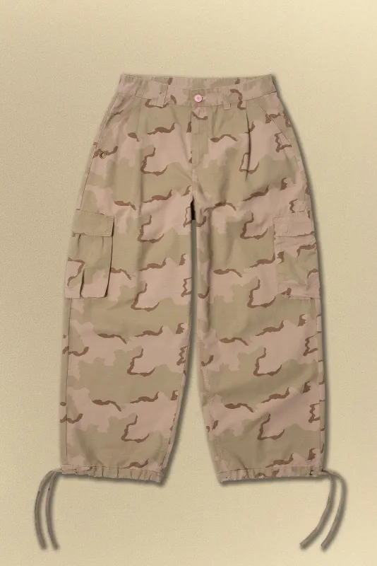 BAGGY CAMO PANT made by Elwood Clothing
