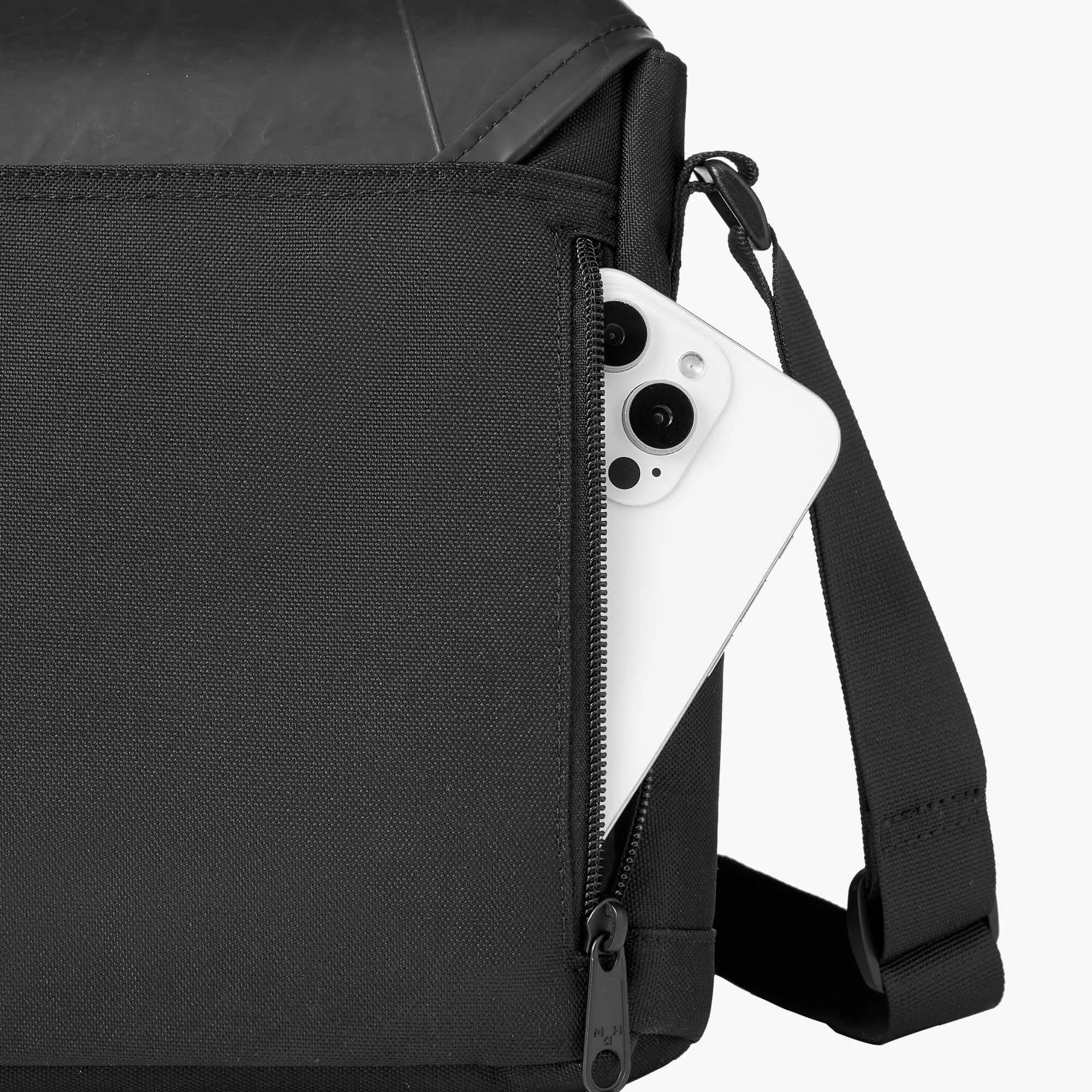 Young Tour Cross | Recycled Tire sold by MaH product image thumbnail 5