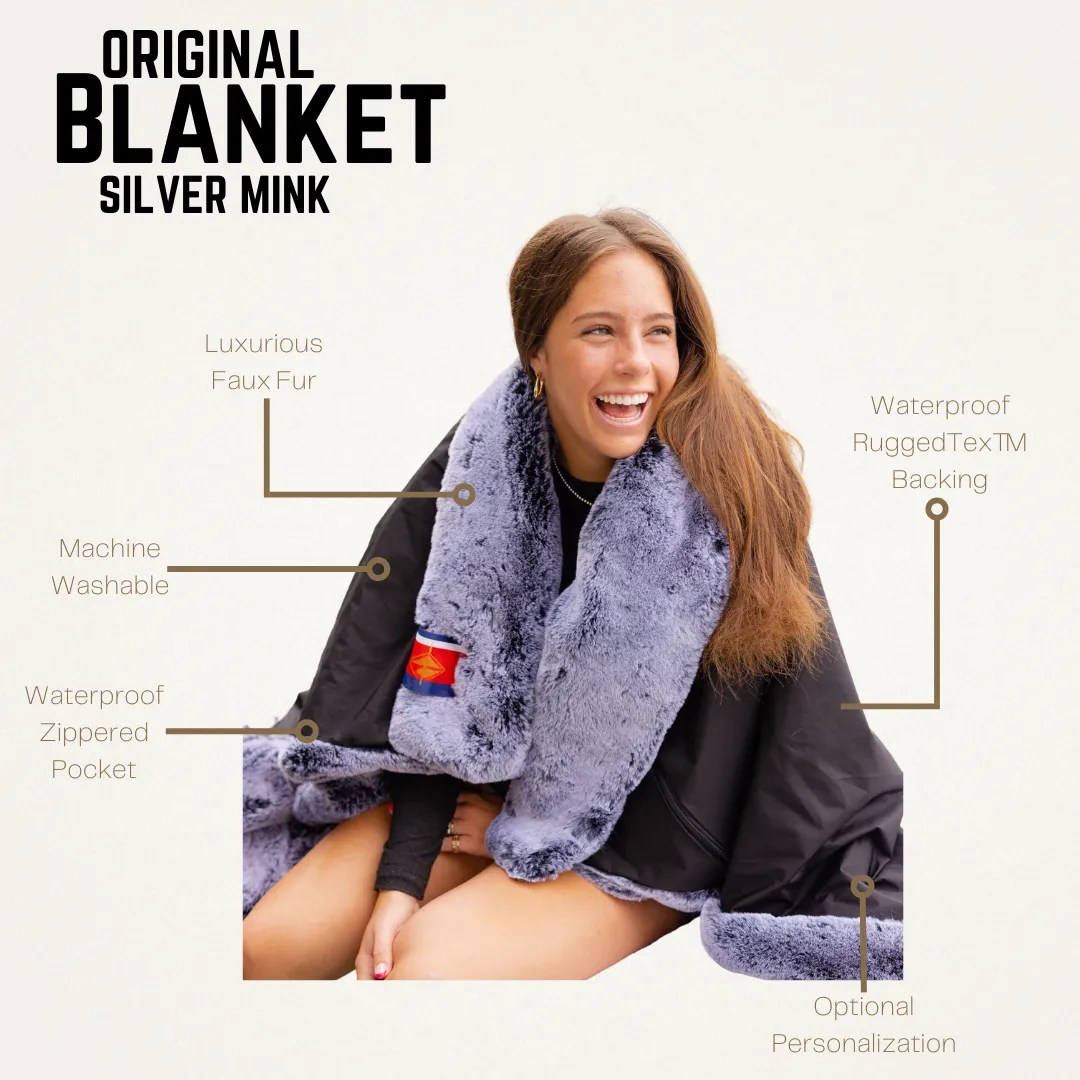 Bundle of 4 Silver Outdoor Blankets sold by Pretty Rugged Gear product image thumbnail 4