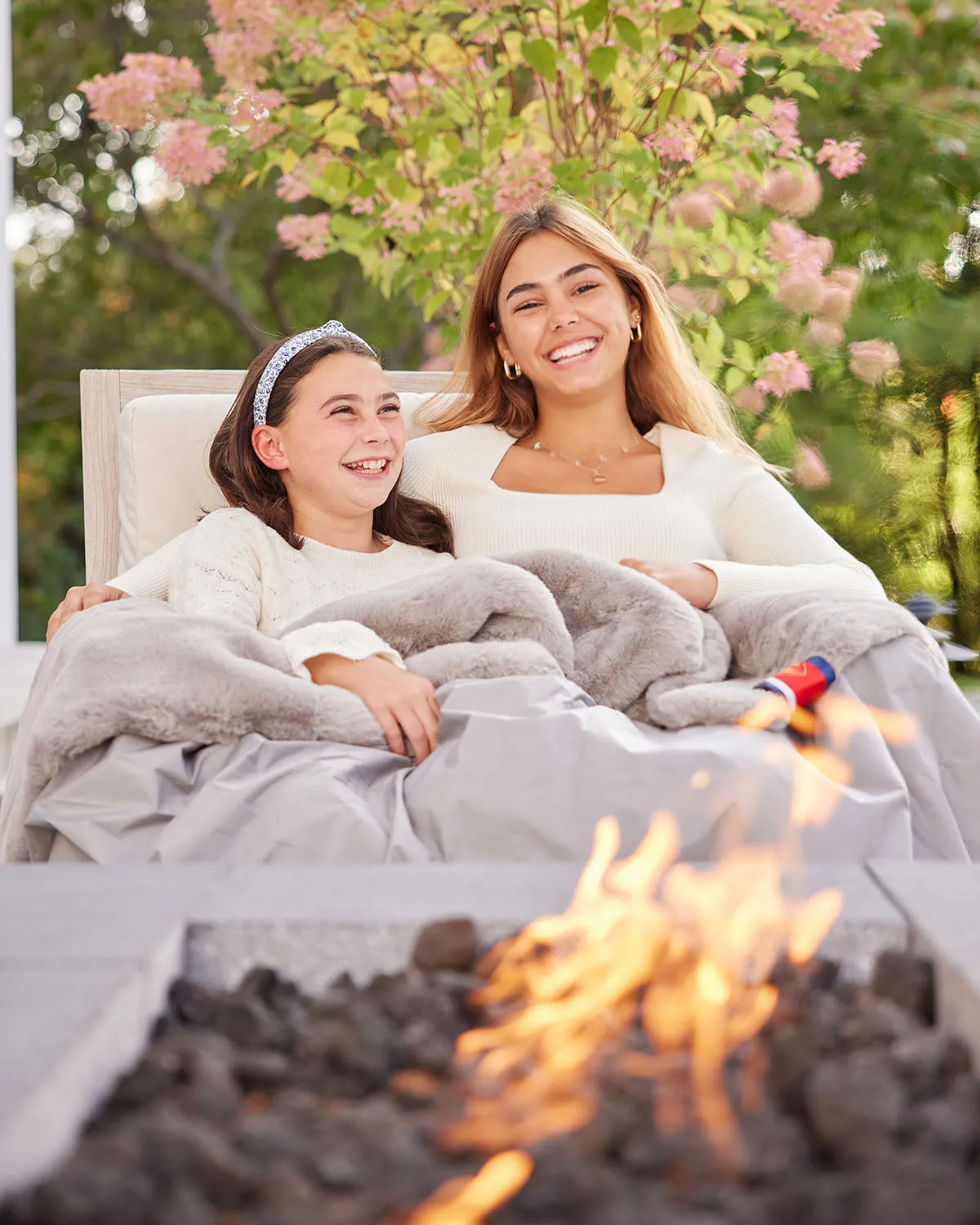 Waterproof Windproof Large Outdoor Blanket | Pretty Rugged sold by Pretty Rugged product image thumbnail 3