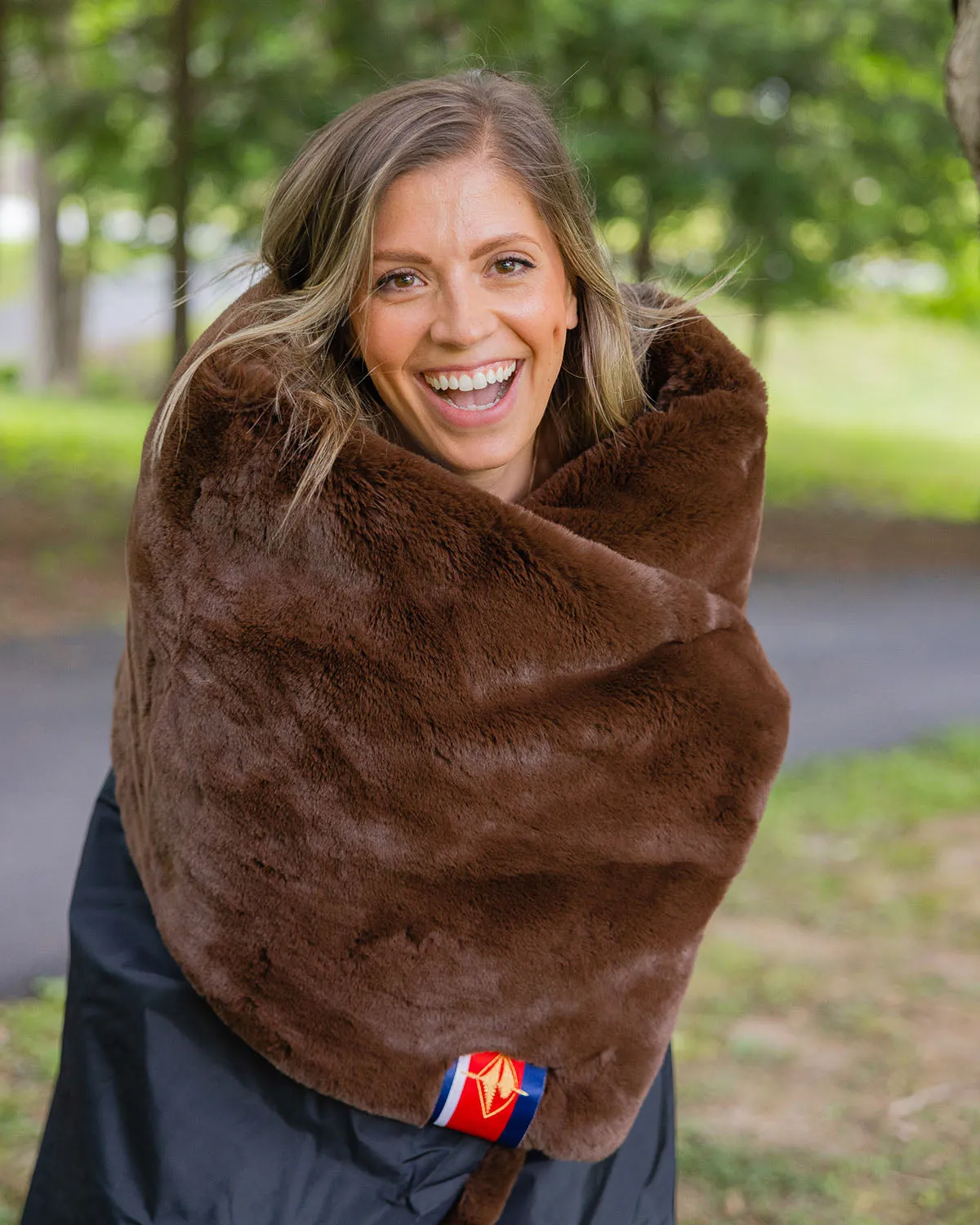 Waterproof Windproof Large Outdoor Blanket | Pretty Rugged sold by Pretty Rugged product image thumbnail 5