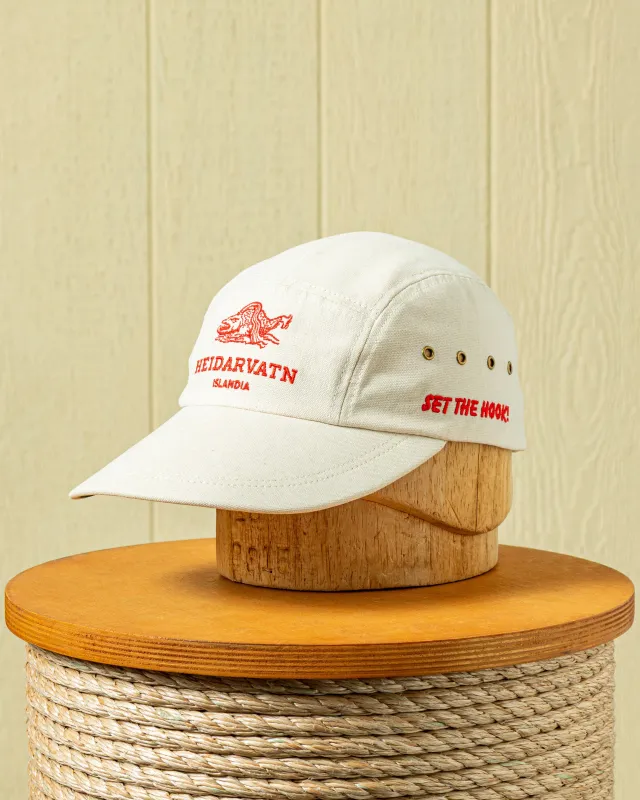 Heidarvatn Mountain Walker in Natural made by Quaker Marine Supply