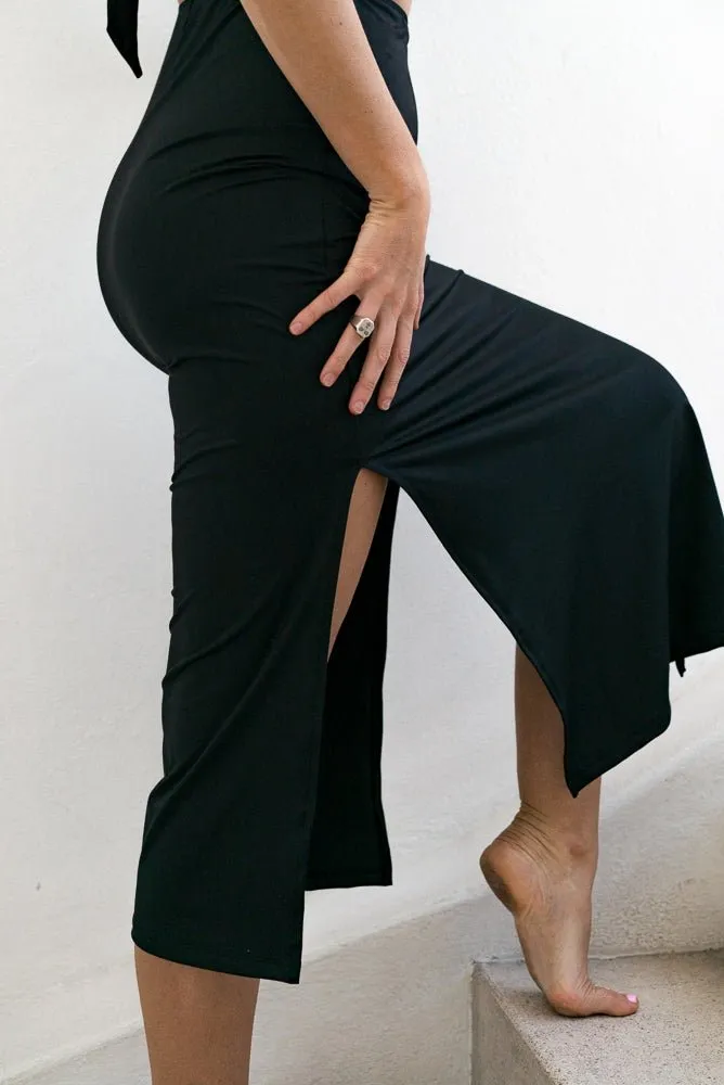 The Midi Skirt With Slits - Matte Black sold by Londre Bodywear product image thumbnail 3