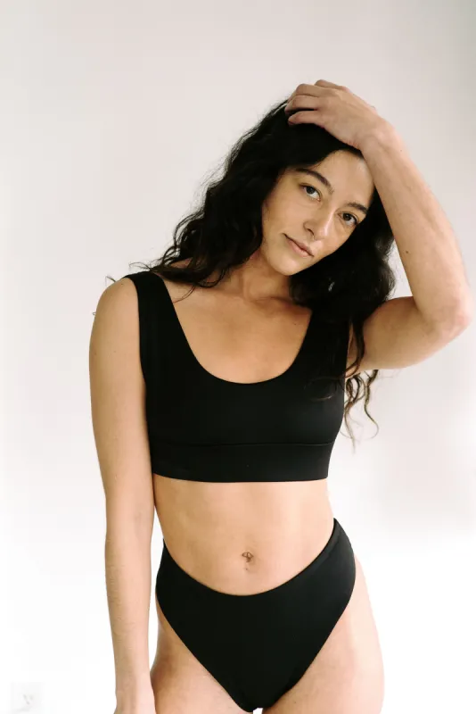 The Sport Scoop Top - Matte Black sold by Londre Bodywear