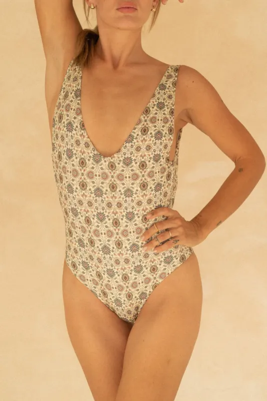 The Minimalist - Sultana sold by Londre Bodywear