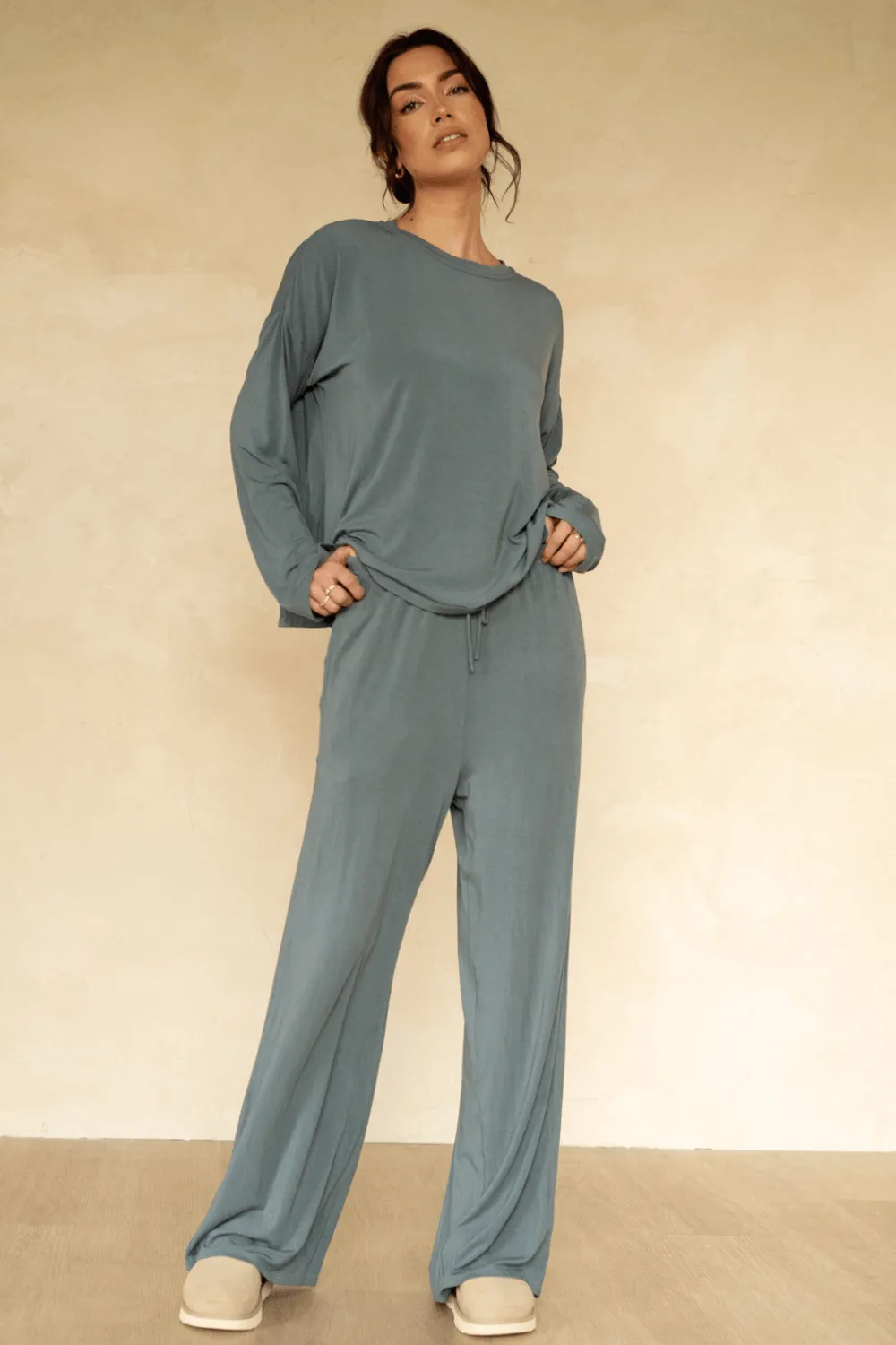 The Cool-Comf Lounge Oversized Long Sleeve - Misty Gray sold by Londre Bodywear product image thumbnail 4