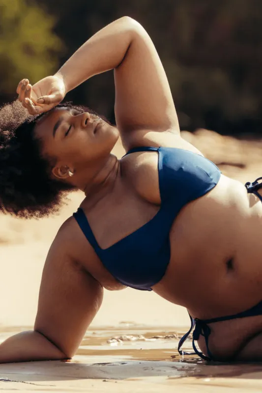 The Sweetheart Underwire Top - Soft Navy sold by Londre Bodywear