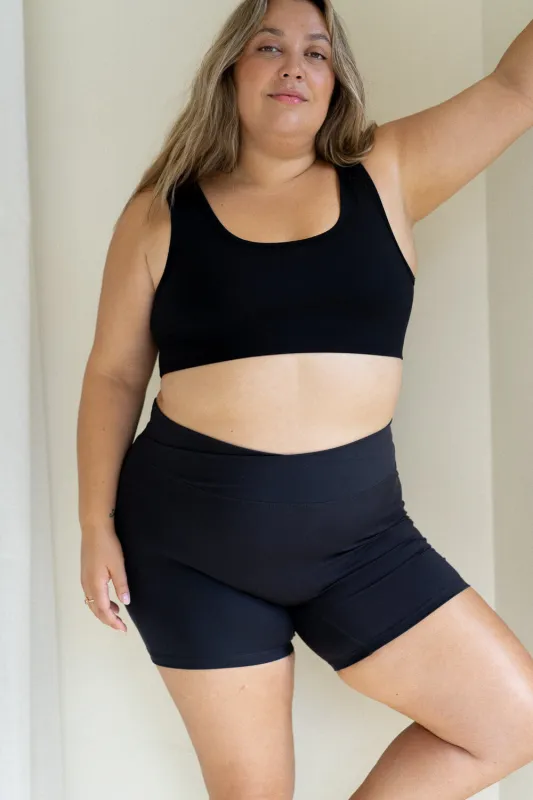 The Everyday Sports Bra - Matte Black made by Londre Bodywear